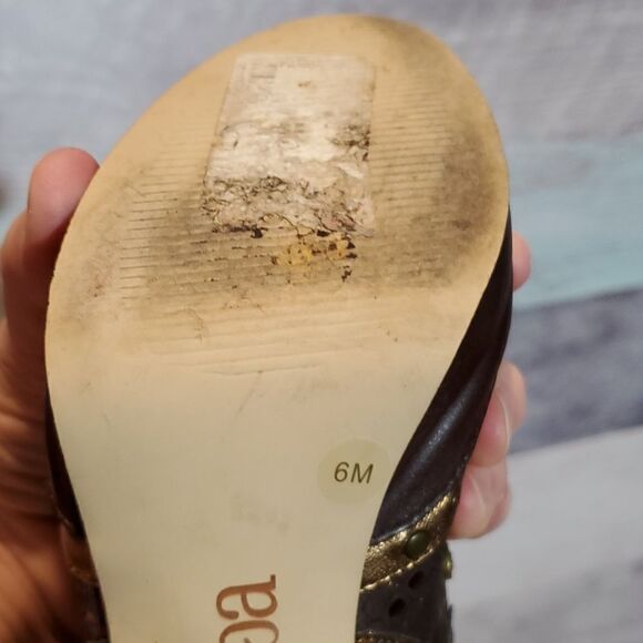 Reba Brown 6M Brown Studded Peep Toe Heels Shoes - Picture 10 of 10